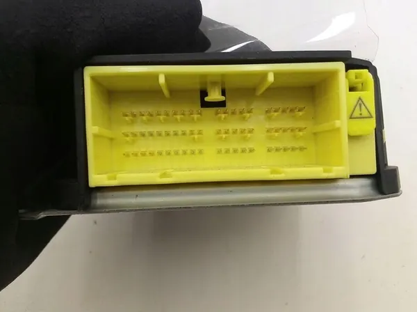 Módulo Airbag Mitsubishi Outlander 2018 0285013873 image 2