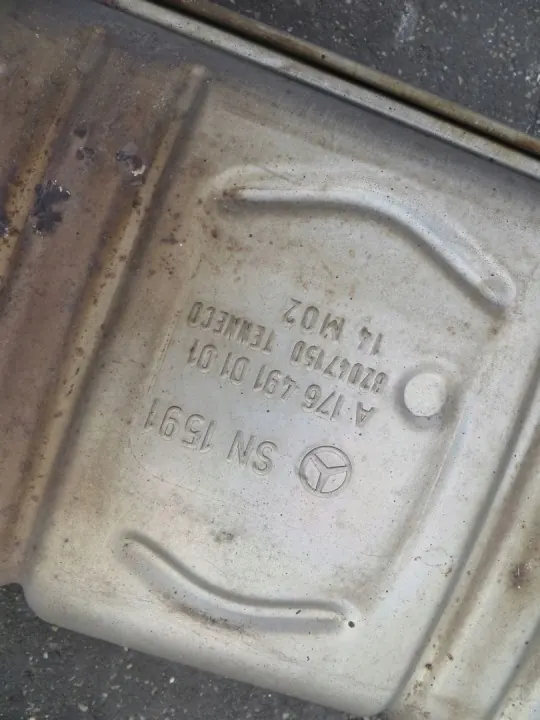 Válvula de escape OEM 188/054 para Mercedes W176 image 3