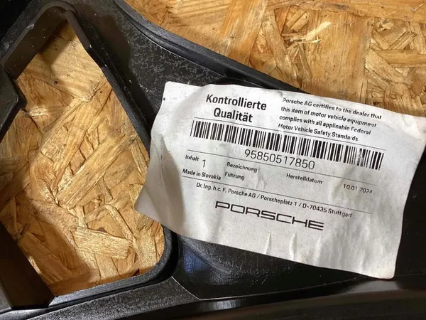 Deslizamento de para-choque dianteiro direito Porsche Cayenne 95850517850 image 5