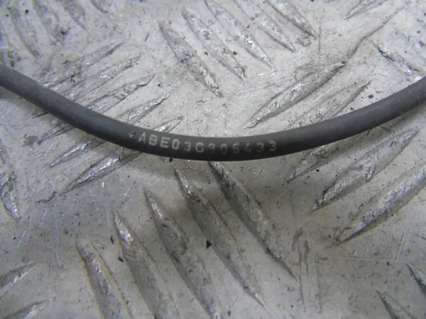 Sensor de Posição do Eixo de Comando VW Passat B6 ABE03G906433 image 3