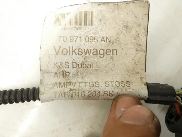 PDC-pysäköintisensorin johdotus VW Touran 10-15R OEM image 6