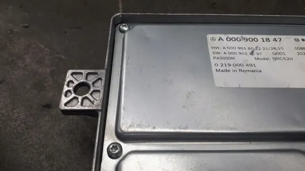 Unidade de controle Parktronic OEM A0009001847 Mercedes C206 image 3