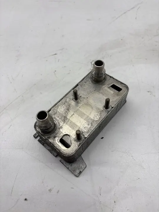 Enfriador aceite caja Mercedes OEM A0995001900 image 2