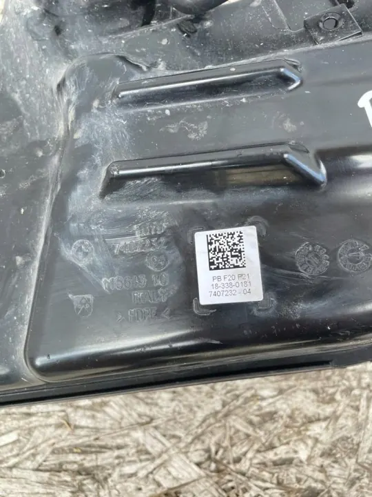 Réservoir AdBlue BMW OEM 7407232 - État Utilisé image 3