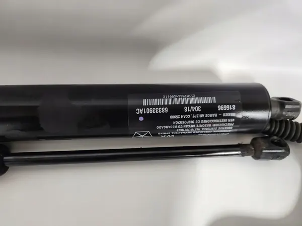 Jeep Grand Cherokee WK2 SRT Lift Takaluukun Toimijat Setti OEM image 3