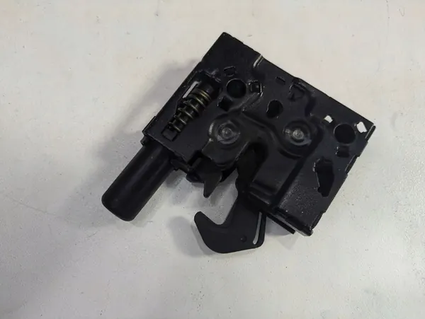 Audi A5 S5 Motorhuv Lock 8W0823509C image 4