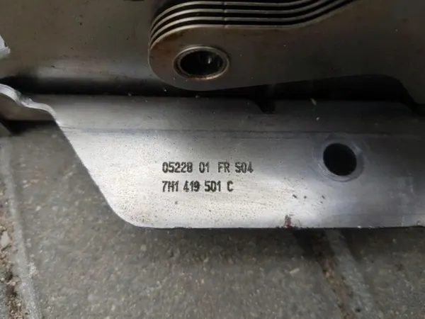 VW Styrningsmekanism OEM 7H1419501C - Begagnad image 3