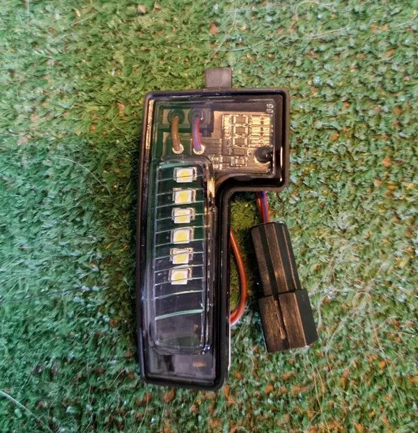 Luz LED espejo derecho OEM 99163161201 Porsche image 2