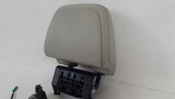 Appui-tête arrière Volvo XC40 OEM 31447997, 31498361 image 4