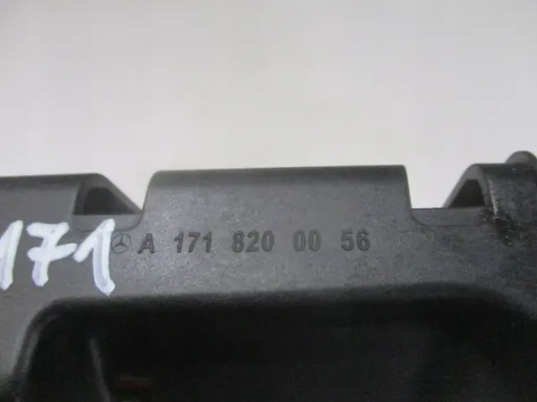 Troisième feu stop Mercedes-Benz OEM A1718200056 image 3