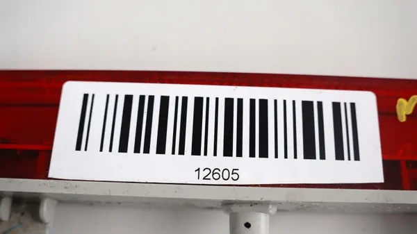 Feu Stop Arrière OEM 360180226 pour Nissan Micra K13 image 3