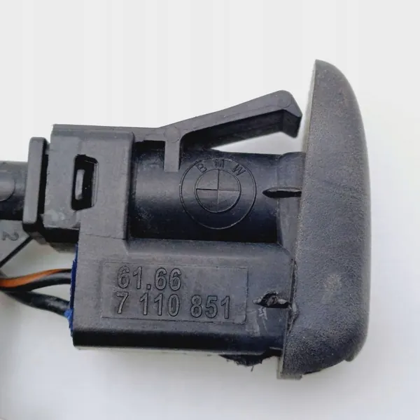 Boquilla Lavaparabrisas Delantera Calefactable OEM DRC98402 image 6