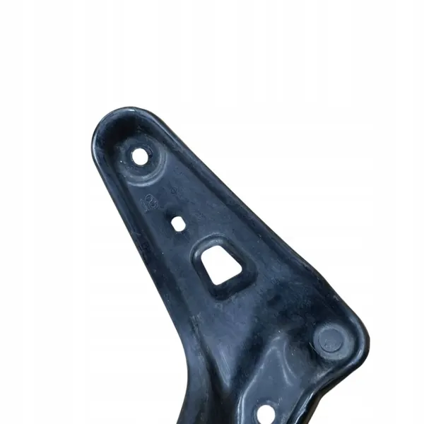 Toyota Sequoia konnuslukon suojus OEM 531170C020 Oikea image 3