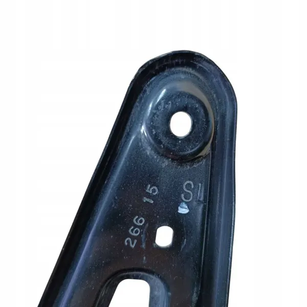 Toyota Sequoia konnuslukon suojus OEM 531170C020 Oikea image 8