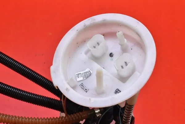 Brandstofpomp 6763850 A2C53025278 BMW E90 E91 2.0i image 5