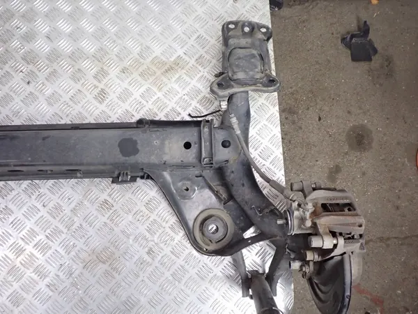 SKODA OCTAVIA IV CARRELLO POSTERIORE 5Q0501049BL image 3