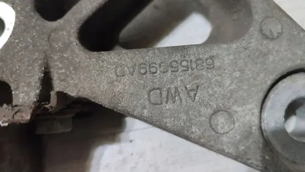 Support arrière Jeep Cherokee 2015 OEM 68155099AD image 3