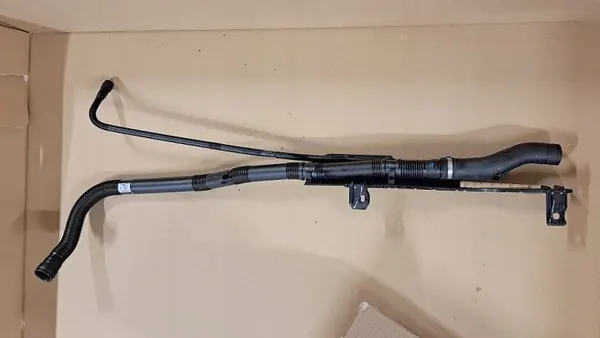 BMW OEM 7440013 Conduit Réservoir SCR AdBlue X5 G05 image 2