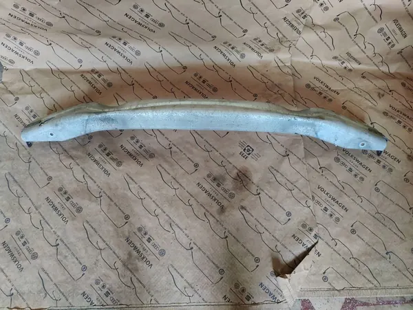 Poutre de pare-chocs avant Audi A4 B7 8E0807109JL image 2