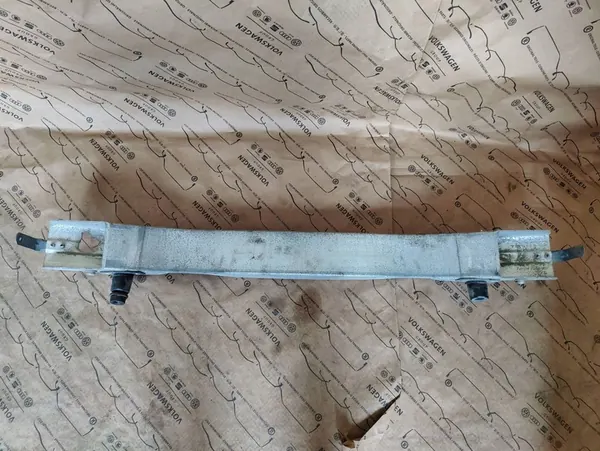 Poutre de pare-chocs avant Audi A4 B7 8E0807109JL image 3