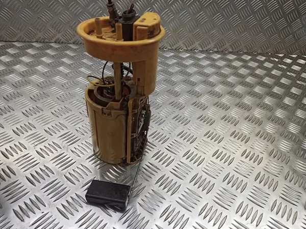 Bomba de combustível VW TOURAN 1T0919050A 2.0L Diesel 2004 image 2