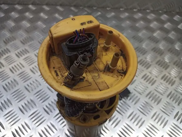 Bomba de combustível VW TOURAN 1T0919050A 2.0L Diesel 2004 image 5