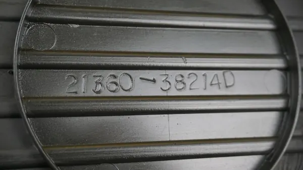 Couver de distribution OEM 21360-38214 Hyundai 2.4L image 3