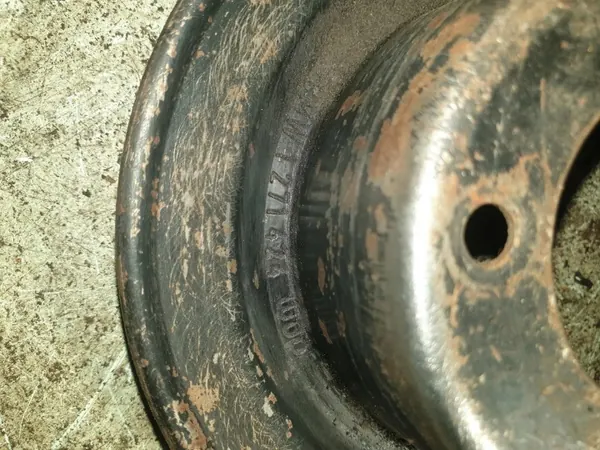 Polia da bomba de água OEM 1271424 para BMW 3 E30 image 5
