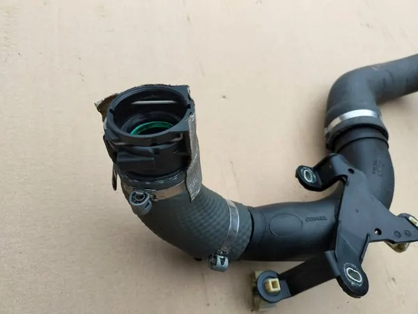 Nissan Juke I F15 1.2 DIG-T Tubería Intercooler image 4