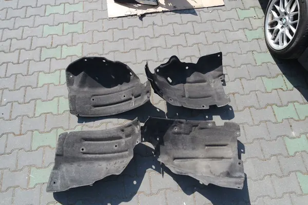 MEGANE IV Right Front Wheel Arch Original image 3