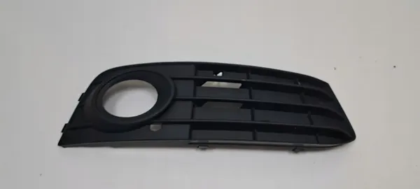 Grille de phare antibrouillard avant droite AUDI A4 B8 8K0807682A image 2