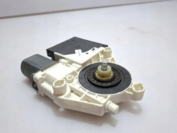 Audi A3 8P0 2011 linkes hinteres Fensterhebermotor 8P4959801F image 7