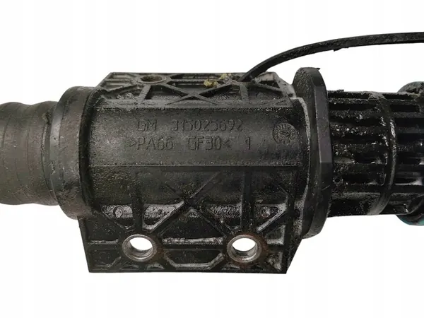 TUBE DE REMPLISSAGE ADBLUE OPEL ZAFIRA C 2.0 CDTI image 2