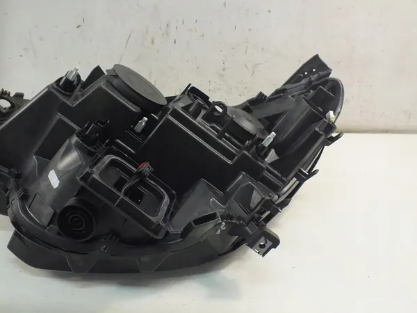 Oikea Ajovalo Renault Megane IV image 6