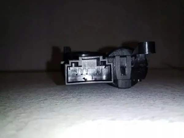 Värmestyrventil OEM 5WA907511B för VW Golf VIII image 3