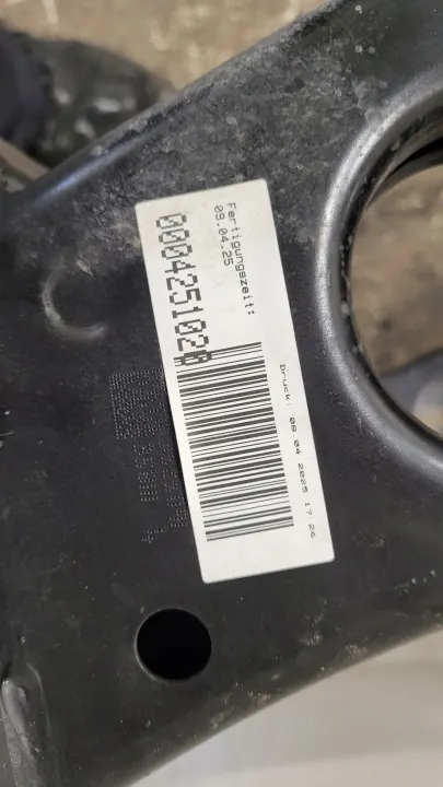 Mercedes GLA II Hinterachsschwinge OEM image 3