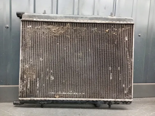 Citroen Xsara Picasso Radiator 1.6 OE 9637040680 image 6