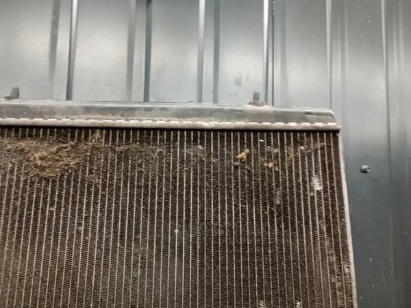 Citroen Xsara Picasso Radiator 1.6 OE 9637040680 image 9