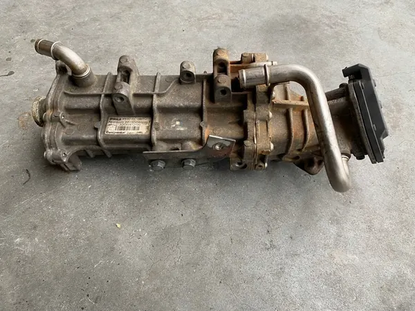 EGR-Pakokaasujäähdytin IVECO DAILY 3.0 HPI image 2