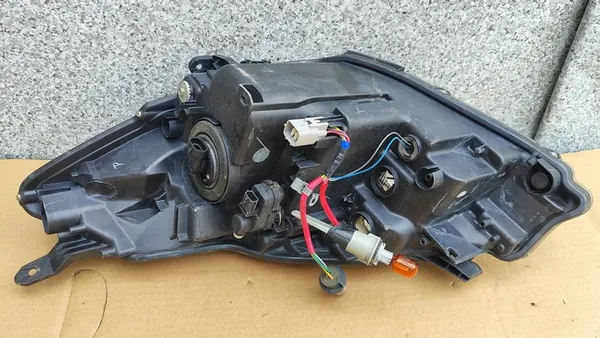 TOYOTA YARIS III Faro Derecho, OEM 81130-0DA30 image 6