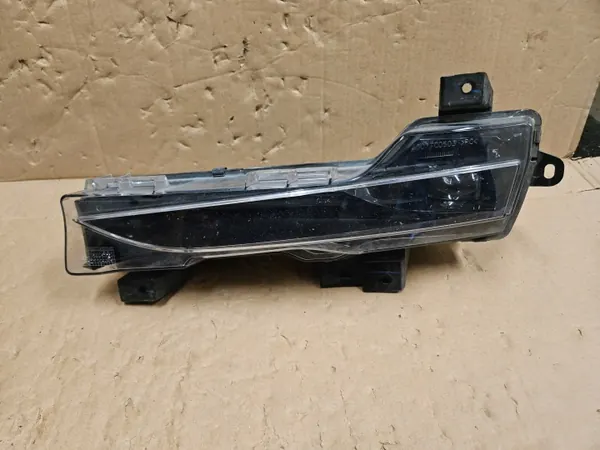 Tesla OEM 1077395-00-D Linker Halogen LED DRL image 2