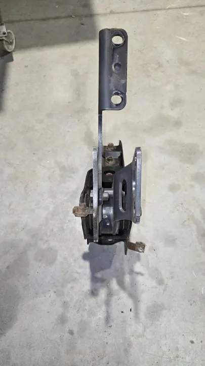 OEM 9673102863 Ohjaamon jousituskiinnike Atego 3 MP3 image 5