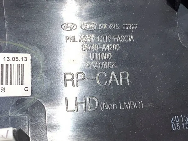 OEM 84740-A4200 Etuilmastusritilä Kia Carens IV:lle image 5