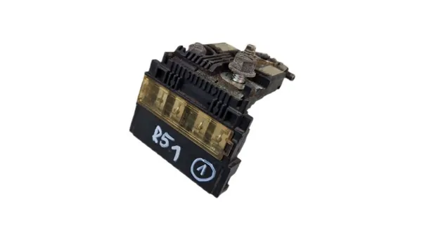 Nissan R51 Pluspol-Batterieklemme - Gebraucht image 2