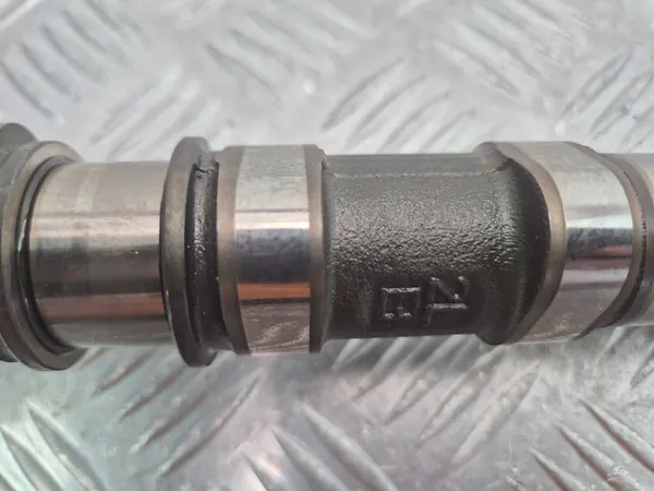 Árbol de levas Mercedes E200 CGI W212 A2710503347 image 4