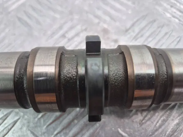 Árbol de levas Mercedes E200 CGI W212 A2710503347 image 5