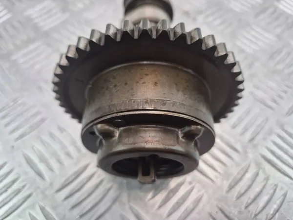 Árbol de levas Mercedes E200 CGI W212 A2710503347 image 7