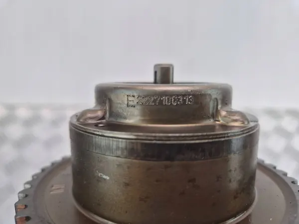 Árbol de levas Mercedes E200 CGI W212 A2710503347 image 8