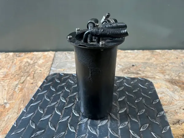 Fuel Filter Housing VW Passat B6 3C0127400A image 5