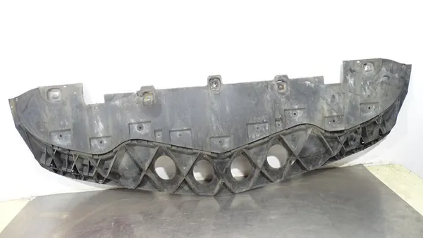 Protector de Parachoques Mercedes W245 B200 image 8